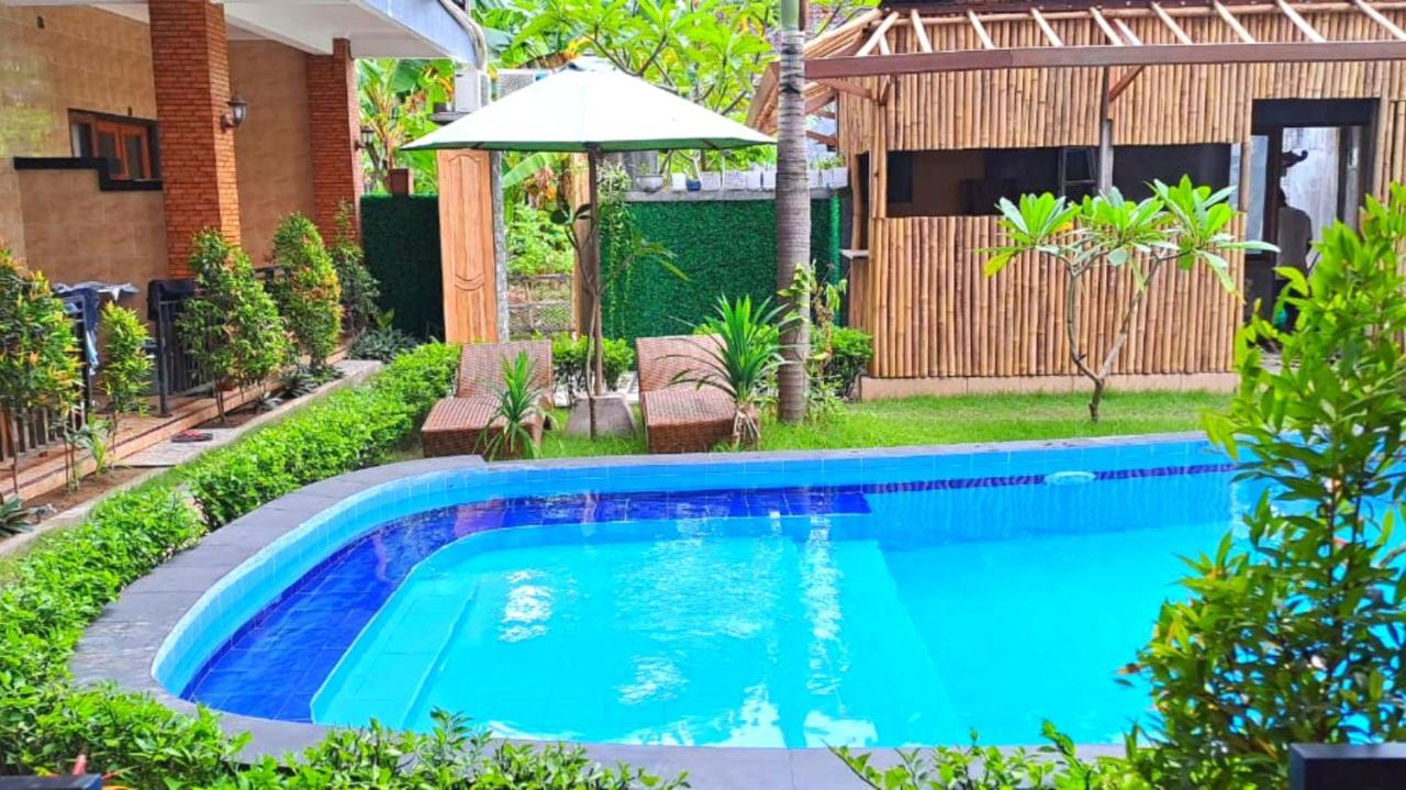 Wahyuga Sari Guest House Nita Salon & Spa Lembongan Exterior photo