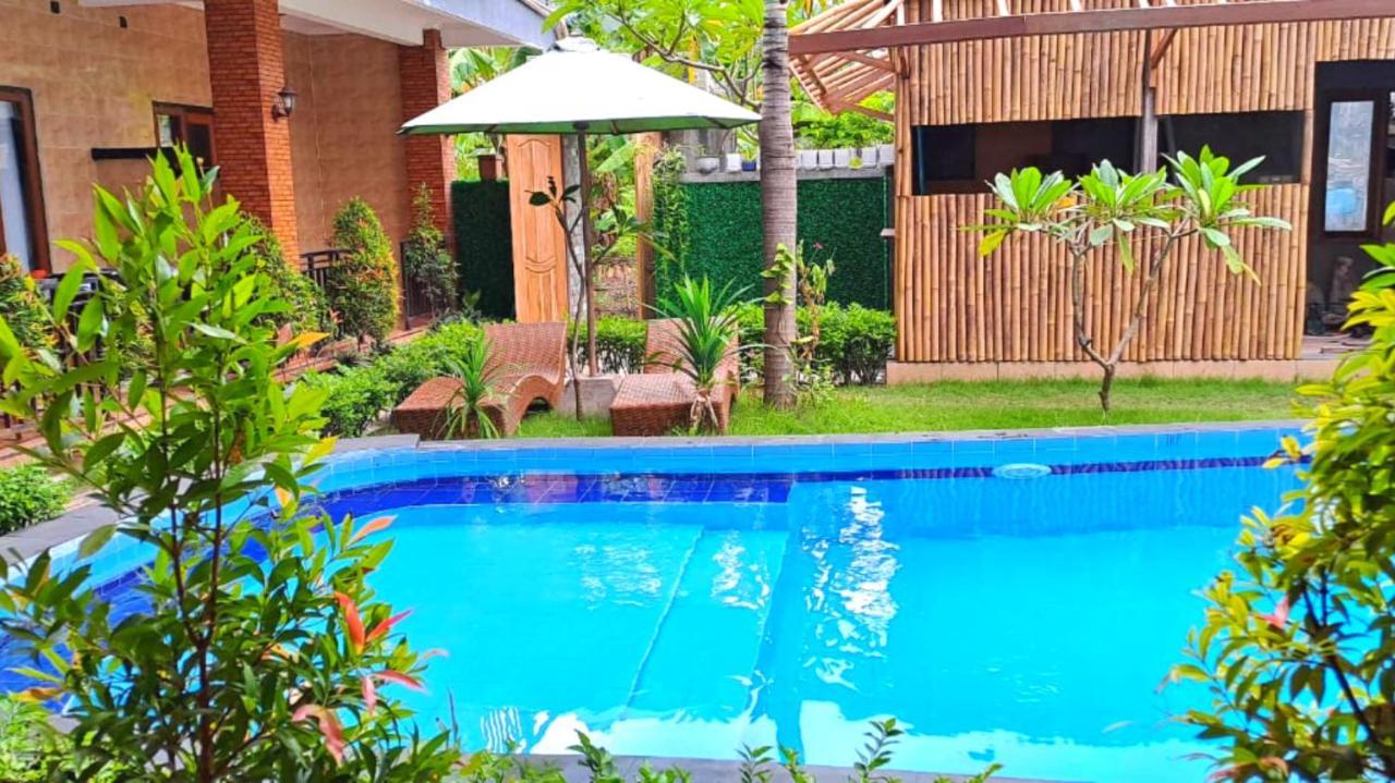 Wahyuga Sari Guest House Nita Salon & Spa Lembongan Exterior photo